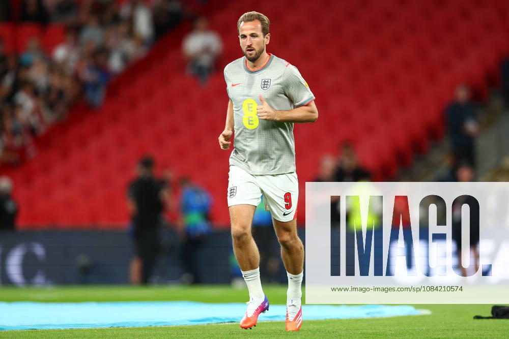 London, England, 6th October 2026. Harry Kane of England warms up before the England vs Czech Republic UEFA Nations League match at Wembley Stadium, London. Picture credit should read: Paul Terry Sportimage . SPI_004_PT_England__Czechia SPI-5055-0004