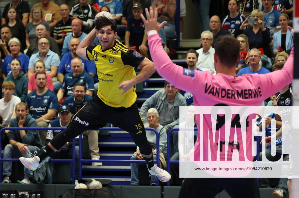 Sebastian Durlanu (IK Saevehof) 15, Kristian van der Merwe (Bergischer HC) 94 GER, Bergischer HC06 vs. IK Saevehof, Handball, EHF Europa League 2026–27, Matchday 2, 2026–2027 season, October 6, 2026 GER, Bergischer HC06 vs. IK Saevehof, Handball, EHF Europa League 2026–27, Matchday 2, 2026–2027 season, October 6, 2026 Solingen Mitte