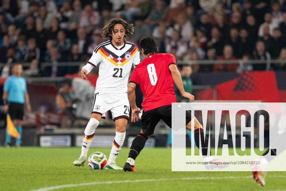 GER, Germany U21 vs. Georgia U21 Wael Mohya Germany U21, 21 Individual play Full body Full body Ball at his feet Bielefeld SchücoArena Bielefeld Germany