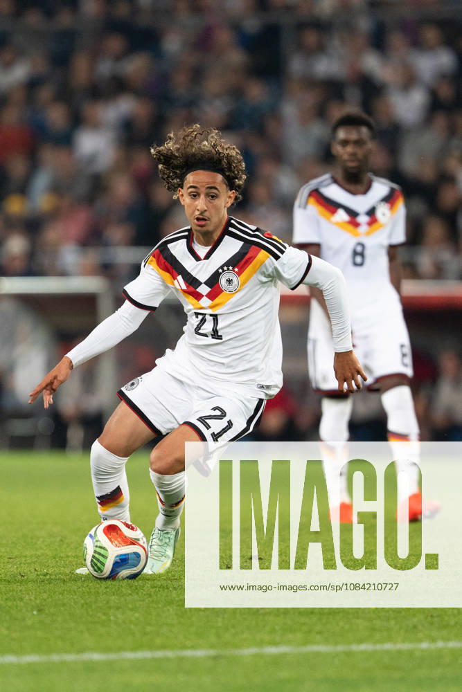 GER, Germany U21 vs. Georgia U21 Wael Mohya Germany U21, 21 Individual play Full body Full body Ball at his feet Bielefeld SchücoArena Bielefeld Germany