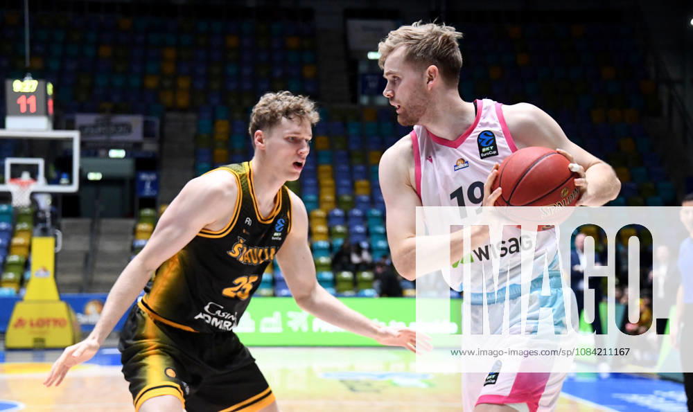 Basketball BKT Europe Cup, Skyliners Frankfurt vs. Siauliai Basketball (Dovydas Romancenko, Siauliai Basketball), Till Pape (Fraport Skyliners Frankfurt), Head-to-Head, Frankfurt Showdown