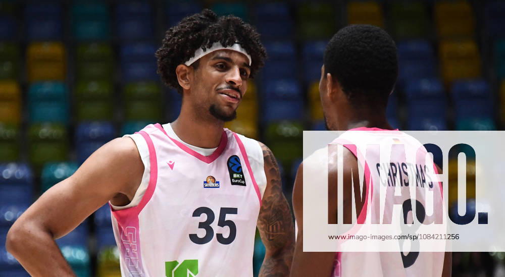Basketball BKT Europe Cup, Skyliners Frankfurt vs. Siauliai Basketball, Roman Bedime, Fraport Skyliners Frankfurt, William Christmas, Fraport Skyliners Frankfurt, Consultation, Discussion in Frankfurt