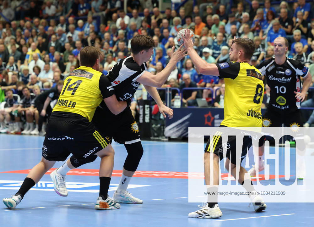 V l Tobias Trommler, IK Saevehof 14; Soeren Steinhaus, Bergischer HC 53; Birgir Steinn Jonsson IK Saevehof 08, Fynn Hangstein Bergischer HC 10 GER, Bergischer HC06 vs. IK Saevehof, Handball, EHF Europa League 2026–27, Matchday 2, 2026–2027 Season, October 6, 2026 GER, Bergischer HC06 vs. IK Saevehof, Handball, EHF Europa League 2026–27, Matchday 2, 2026–2027 season, October 6, 2026 Solingen Mitte