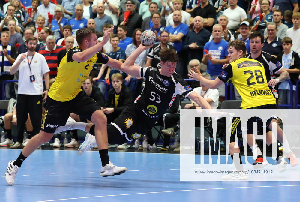 From left: Birgir Steinn Jonsson, IK Saevehof 08; Søren Steinhaus, Bergischer HC 53; Janne Delkvist IK Saevehof 28 GER, Bergischer HC06 vs. IK Saevehof, Handball, EHF Europa League 2026–27, Matchday 2, 2026–2027 Season, October 6, 2026 GER, Bergischer HC 06 vs. IK Saevehof, Handball, EHF Europa League 2026–27, Matchday 2, 2026–2027 season, October 6, 2026 Solingen Mitte