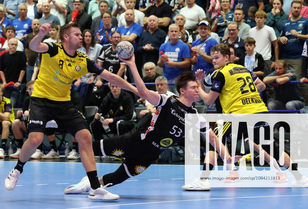 From left: Birgir Steinn Jonsson, IK Saevehof 08; Søren Steinhaus, Bergischer HC 53; Janne Delkvist IK Saevehof 28 GER, Bergischer HC06 vs. IK Saevehof, Handball, EHF Europa League 2026–27, Matchday 2, 2026–2027 Season, October 6, 2026 GER, Bergischer HC 06 vs. IK Saevehof, Handball, EHF Europa League 2026–27, Matchday 2, 2026–2027 season, October 6, 2026 Solingen Mitte