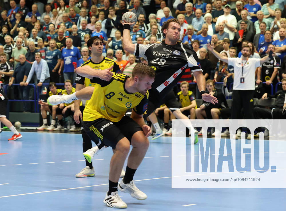 From left: Birgir Steinn Jonsson (IK Saevehof 08), Tom Bergner (Bergischer HC 28); in the background, Sebastian Durlanu (IK Saevehof 15) and Linus Ekman (IK Saevehof Coach GER), Bergischer HC 06 vs. IK Saevehof, Handball, EHF Europa League 2026–27, Matchday 2, 2026–2027 season, October 6, 2026 GER, Bergischer HC06 vs. IK Saevehof, Handball, EHF Europa League 2026–27, Matchday 2, 2026–2027 season, October 6, 2026 Solingen Mitte