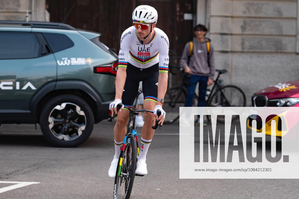 IPA89374870 - Brandon Mcnulty of UAE TEAM EMIRATES XRG at the start of the 2026 Tre Valli Varesine in Busto Arsizio, Italy, on October 6, 2026