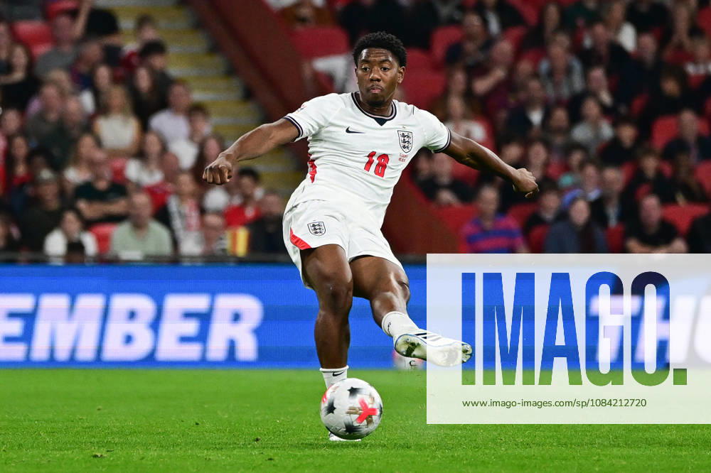 England v Czechia, UEFA Nations League England midfielder James Garner (18) looks to release the ball during the UEFA Nations League match between England and Czechia at Wembley Stadium, London, UK on 6 October 2026. London Wembley Stadium Greater London UK Editorial use only ,