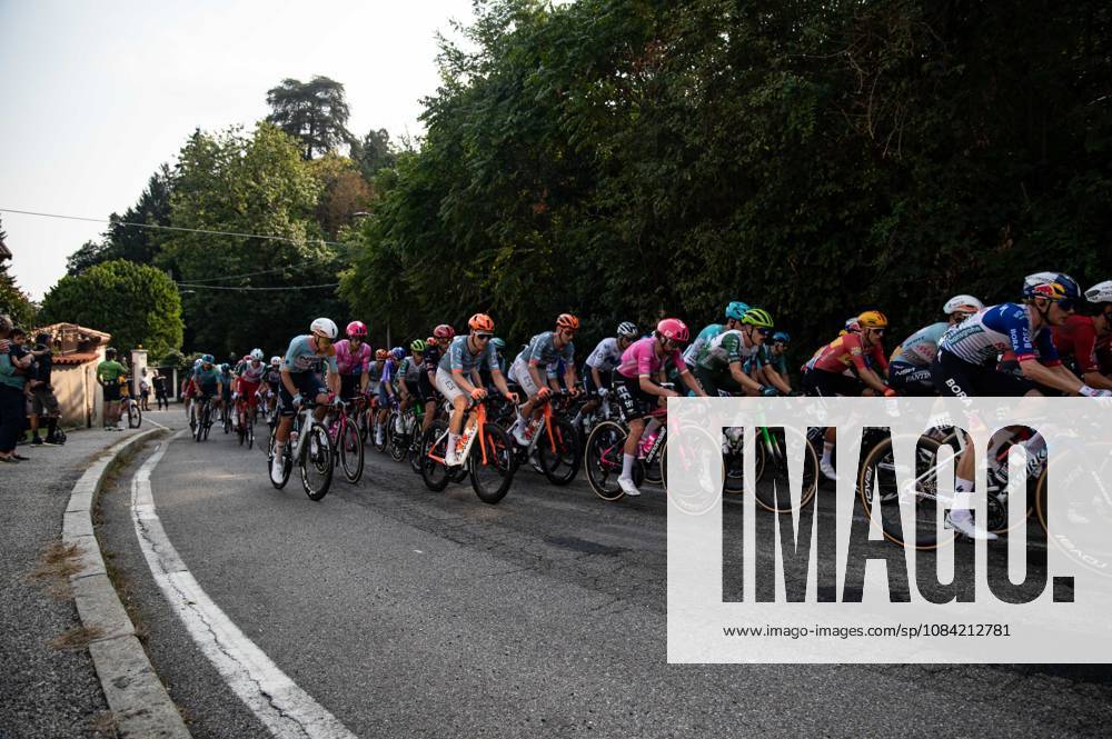 IPA89375173 - The peloton during the 2026 Tre Valli Varesine in Varese, Italy, on October 6, 2026