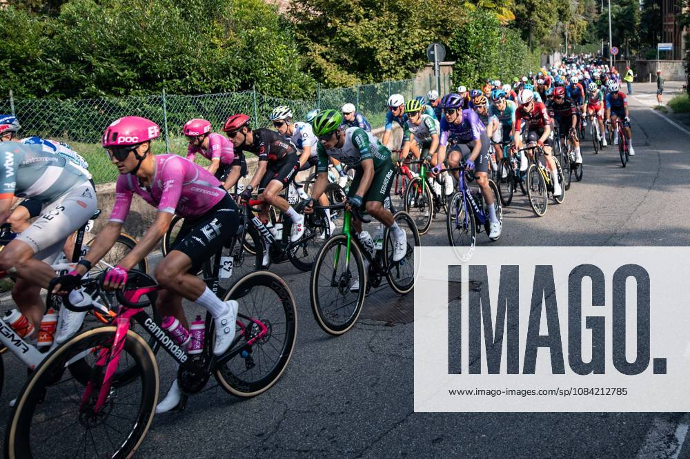 IPA89375175 - The peloton during the 2026 Tre Valli Varesine in Varese, Italy, on October 6, 2026