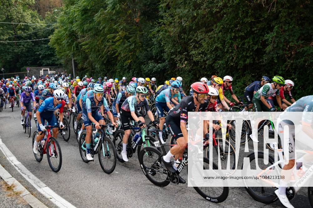 IPA89375182 - The peloton during the 2026 Tre Valli Varesine in Varese, Italy, on October 6, 2026