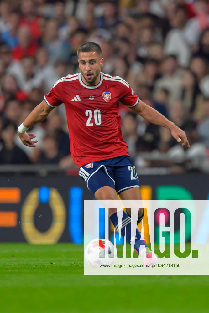 LONDON, ENGLAND OCTOBER 06 - Ond?ej Lingr of Czechia on the ball during the UEFA Nations League game between England and Czechia at Wembley Stadium on October 06, 2026 in London, England. (Photo by Keeran Marquis Sports Press Photo)