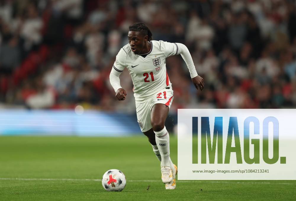 UEFA Nations League - England v Czechia LONDON, ENGLAND, OCTOBER 6: Eberechi Eze of England national team, Nationalteam on the ball during The UEFA Nations League match in Group A3 between England v Czechia at Wembley Stadium, London, England, on October 6. (Photo by Daniel Weir) London Wembley Stadium England