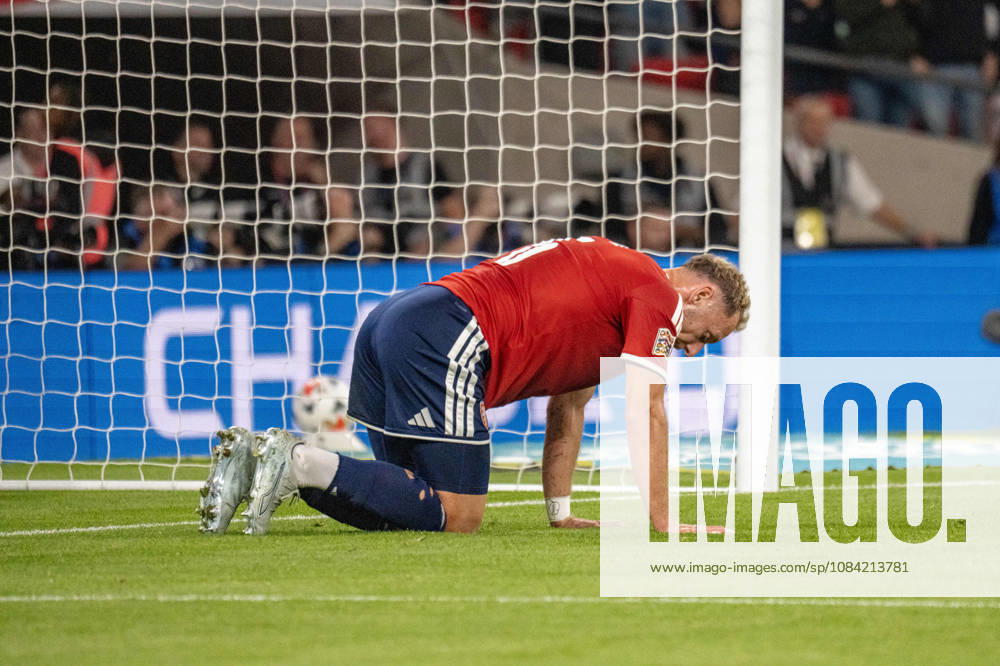 UEFA Nations League, England vs. Czech Republic: Vladimir Coufal of the Czech Republic scores an own goal and is visibly disappointed, London