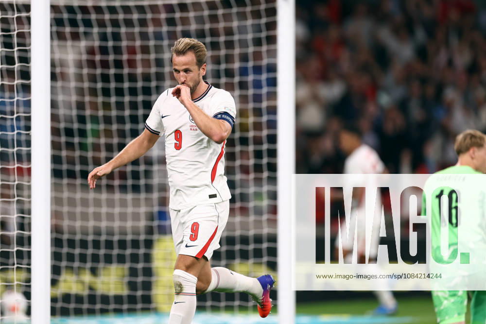 England gegen Tschechien, 6. Oktober 2026, Wembley, UEFA Nations League, England gegen Tschechien: Harry Kane aus England jubelt, nachdem er das zweite Tor für seine Mannschaft erzielt hat. Foto: Jacques Feeney, Offside, London, Großbritannien