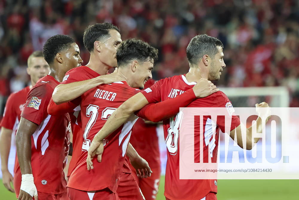 Goal celebration in Switzerland after Fabian Rieder s 1-0 goal, Switzerland, 22, joy, excitement, positive emotions, goal, Switzerland, UEFA, Nations League, Matchday 4, Switzerland vs. North Macedonia, October 6, 2026, Lucerne Swissporarena, Switzerland