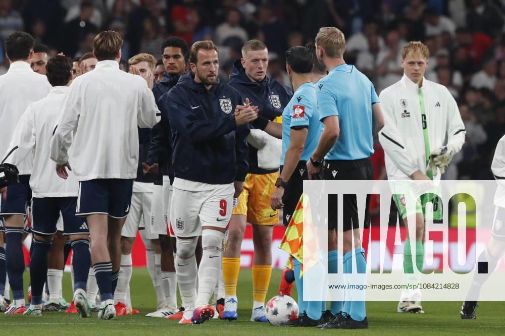England v Czechia UEFA Nations League Harry Kane of England shake hands with Referee Serdar Gozubuyuk before the UEFA Nations League match at Wembley Stadium, London 06 10 2026 UK Newspapers OUT