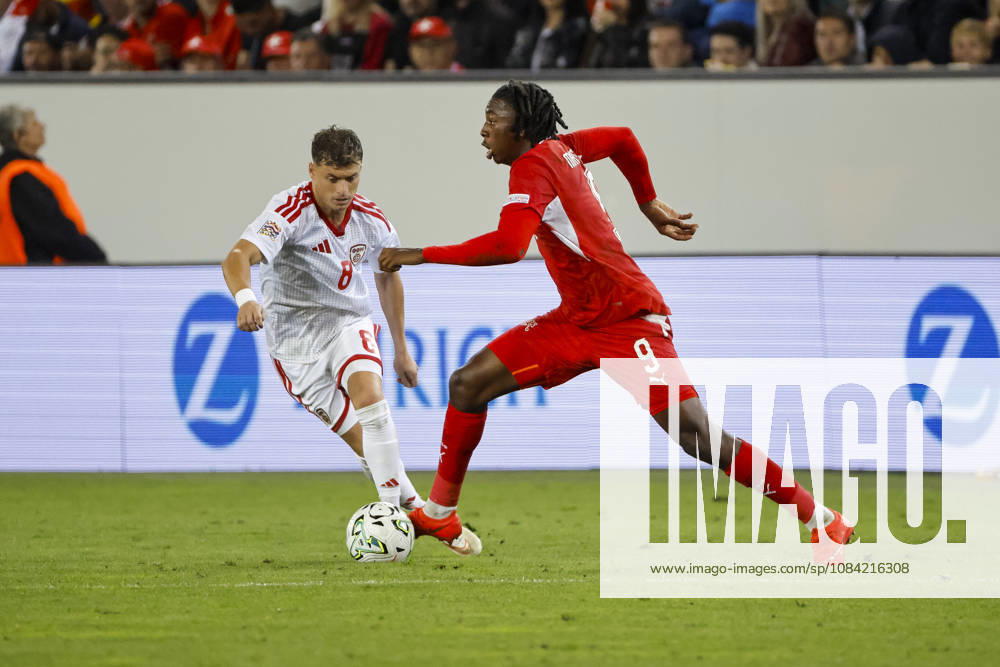 Ezgjan Alioski (North Macedonia), 08, and Johan Manzambi (Switzerland), 09, in a footrace; Switzerland, UEFA, Nations League, Matchday 4, Switzerland vs. North Macedonia, October 6, 2026, Lucerne Swissporarena, Switzerland