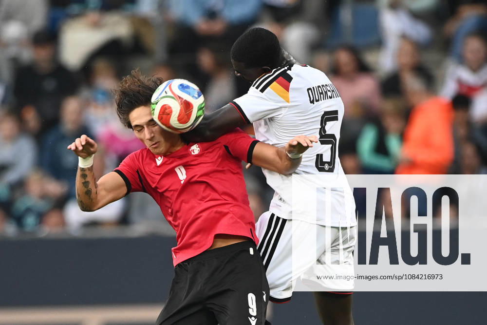 Yoshua QUARSHIE (GER) vs. Diego Deisadze (GEO) – header, header duel, international soccer match, U21, European Championship Qualifiers, Germany vs. Georgia 2–0 on October 6, 2026, Schüco Arena, Bielefeld, Â