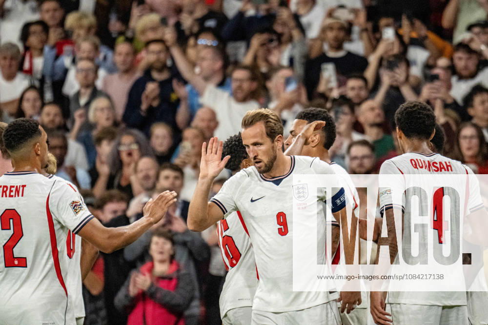 UEFA Nations League, England vs. Czech Republic, Harry Kane, England is celebrated by the team after their 3-0 win in London