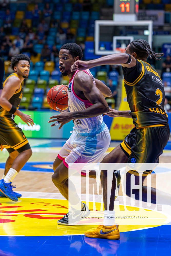 William Christmas (Skyliners Frankfurt, 8) with ball during the BKT EuroCup 2026 27, match between Frankfurt Skyliners vs. BC Siauliai at Suewag Energie Arena on October 6, 2026 in Frankfurt am Main, Germany. Hessen Germany