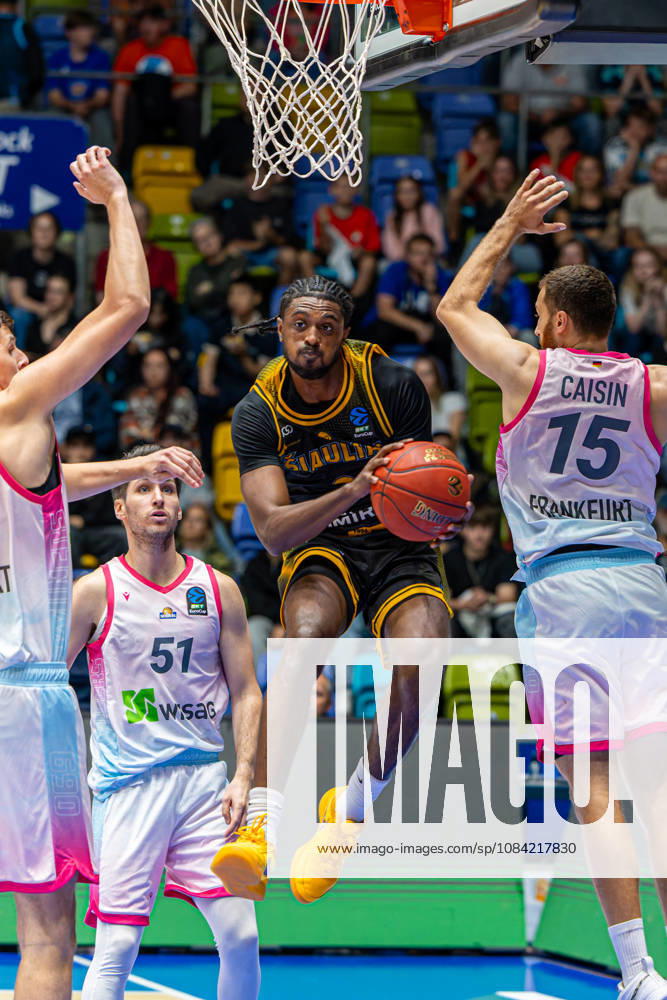 Cedric Henderson (BC Siauliai, 2) with ball during the BKT EuroCup 2026 27, match between Frankfurt Skyliners vs. BC Siauliai at Suewag Energie Arena on October 6, 2026 in Frankfurt am Main, Germany. Hessen Germany