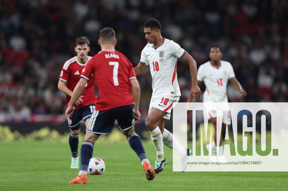 UEFA Nations League - England v Czechia LONDON, ENGLAND, OCTOBER 6: Jude Bellingham of England national team, Nationalteam on the ball during The UEFA Nations League match in Group A3 between England v Czechia at Wembley Stadium, London, England, on October 6. (Photo by Daniel Weir) London Wembley Stadium England
