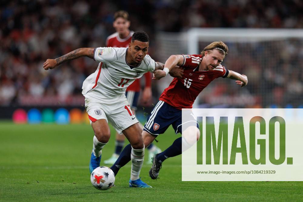 England v Czechia UEFA Nations League, Tuesday 6th October 2026: Morgan Rogers of England beats his opponent during the UEFA Nations League Group C Fixture between England and Czechia at Wembley Stadium, Wembley in London, England. (Photo by Alex Ferrelly Sports Press Photo)