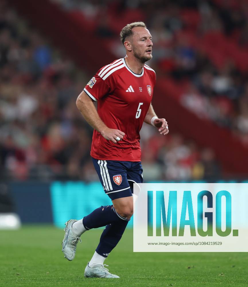 UEFA Nations League - England v Czechia LONDON, ENGLAND, OCTOBER 6: Vladimir Coufal of Czechia national team, Nationalteam during The UEFA Nations League match in Group A3 between England v Czechia at Wembley Stadium, London, England, on October 6. (Photo by Daniel Weir) London Wembley Stadium England