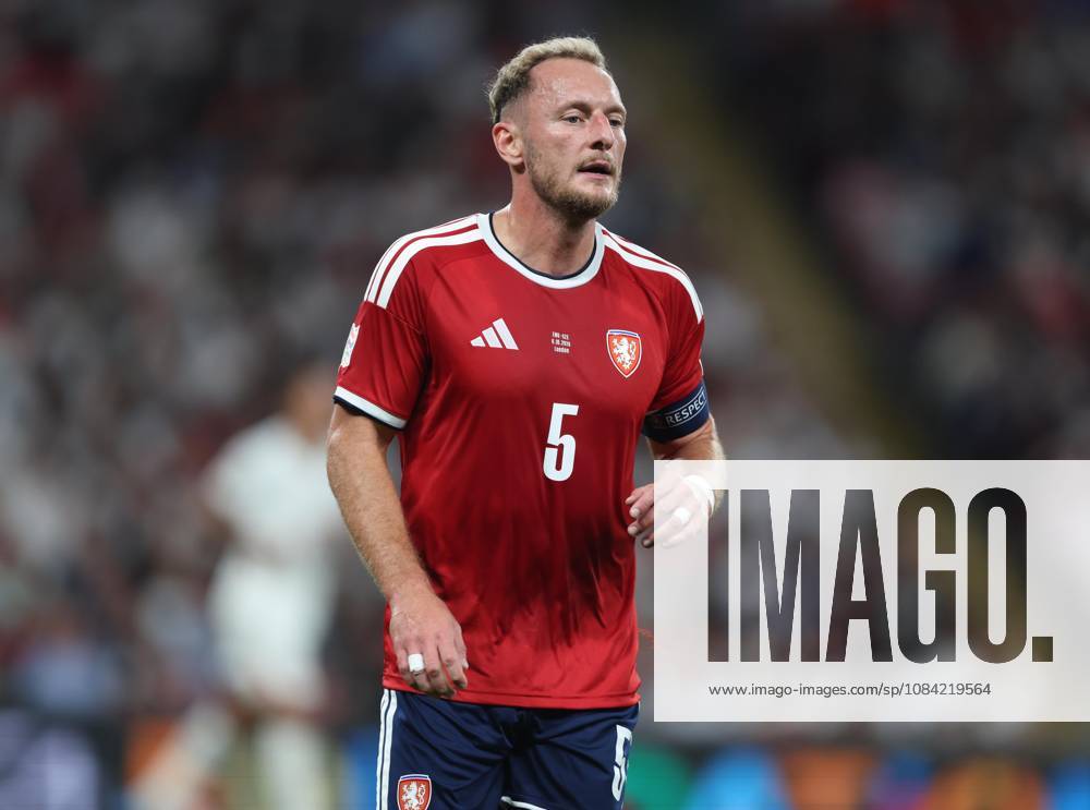 UEFA Nations League - England v Czechia LONDON, ENGLAND, OCTOBER 6: Vladimir Coufal of Czechia national team, Nationalteam during The UEFA Nations League match in Group A3 between England v Czechia at Wembley Stadium, London, England, on October 6. (Photo by Daniel Weir) London Wembley Stadium England