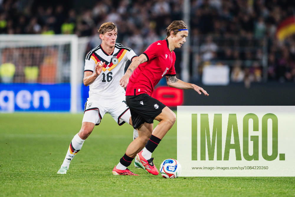 U-21 European Championship Qualifier: Germany vs. Georgia, October 6, 2026: Aljoscha Kemlein (Germany, 16) vs. Luka Latsabidze (Georgia, 15) – Soccer, U-21 European Championship Qualifiers, Matchday 10: Germany vs. Georgia on October 6, 2026, Bielefeld DFB REGULATIONS PROHIBIT ANY USE OF PHOTOGRAPHS AS IMAGE SEQUENCES AND OR QUASI-VIDEO