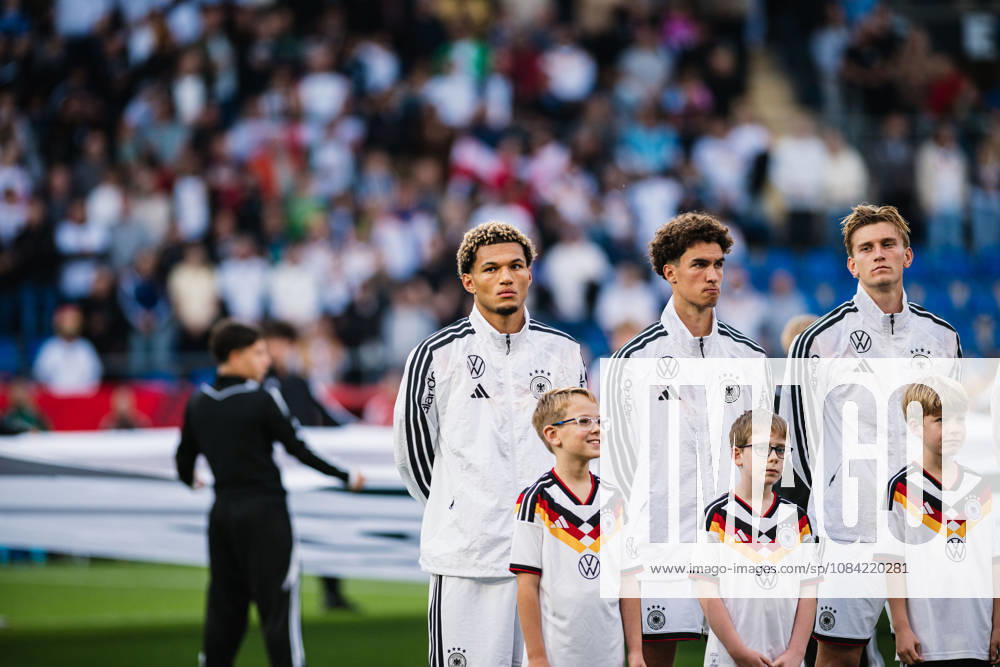 U-21 European Championship Qualifier: Germany vs. Georgia, October 6, 2026; Germany during the national anthem; Paris Brunner (Germany), 19; Noah Darvich (Germany), 17; Leandro Morgalla (Germany), 6; Soccer; U-21 European Championship Qualifier; Matchday 10: Germany vs. Georgia on October 6, 2026, Bielefeld. DFB regulations prohibit any use of photographs as image sequences and or quasi-video.