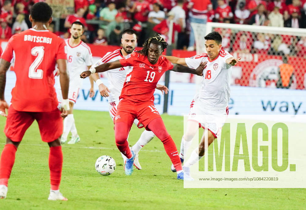 Lucerne, Switzerland, Thermoplan Arena, Men s Soccer, 2026–2027 Season, Nations League, Switzerland vs. North Macedonia, 3–0, Photo: Winsley Boteli (19, SUI) vs. Tihomir Kostadinov (NMK), Action: Tackle