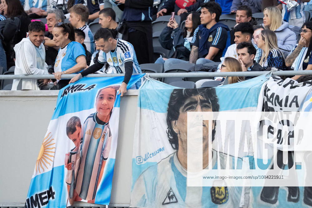 Argentine fans celebrate in the stands before the International Friendly, Länderspiel, Nationalmannschaft football match between Argentina and Benin, at the Estadio Monumental Antonio V. Liberti, on October 6, 2026, in Buenos Aires, Argentina. Lionel Messi will play his last match for Argentina after announcing his retirement from the national team, Nationalteam Richard Callis Fotoarena (Richard Callis SPP)