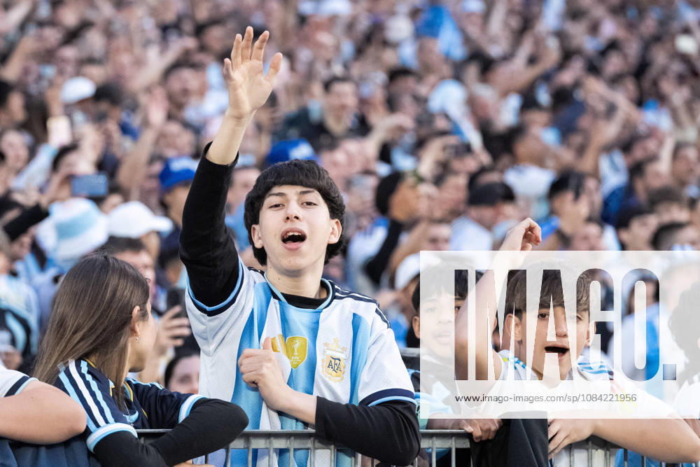 Argentine fans celebrate in the stands before the International Friendly, Länderspiel, Nationalmannschaft football match between Argentina and Benin, at the Estadio Monumental Antonio V. Liberti, on October 6, 2026, in Buenos Aires, Argentina. Lionel Messi will play his last match for Argentina after announcing his retirement from the national team, Nationalteam Richard Callis Fotoarena (Richard Callis SPP)