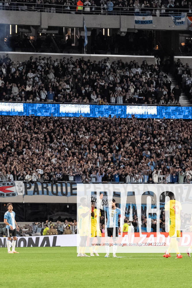 Lionel Messi of Argentina acknowledges the fans during the International Friendly, Länderspiel, Nationalmannschaft football match between Argentina and Benin at Estadio Monumental Antonio V. Liberti on October 06, 2026 in Buenos Aires, Argentina. (Photo by Richard Callis Sports Press Photo)