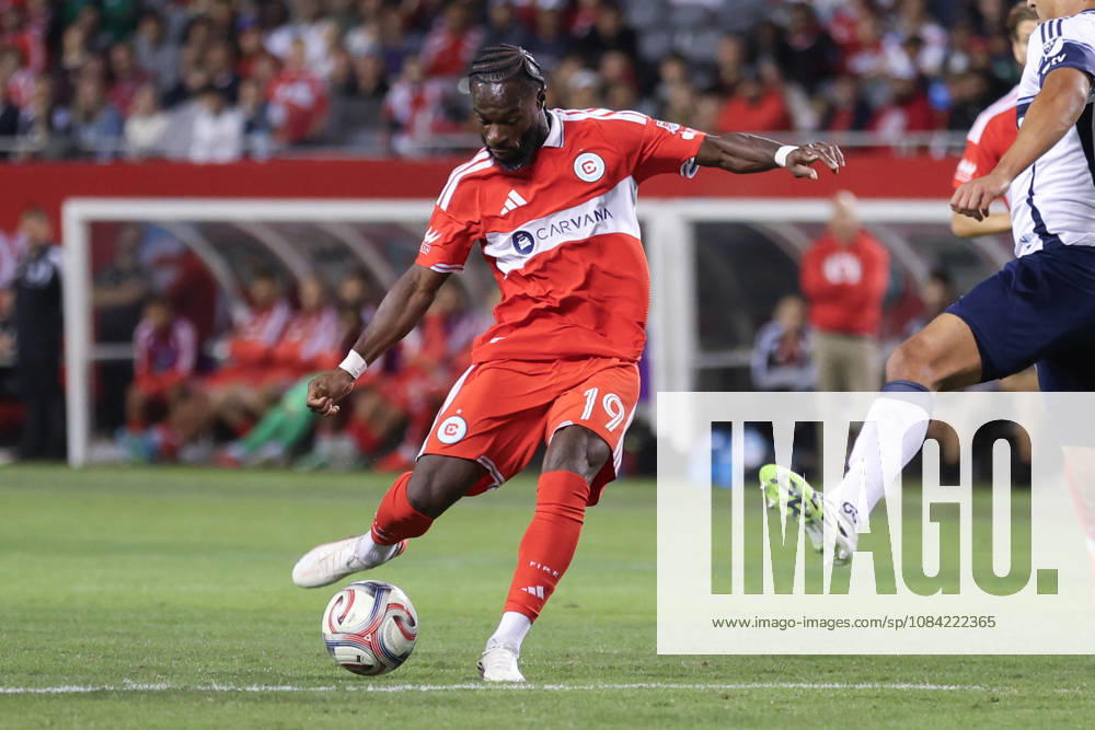 Jonathan Bamba (19 Chicago Fire FC) shoots the ball during the Major League Soccer game between Chicago Fire FC and Vancouver Whitecaps FC at Soldier Field on Tuesday October 6 in Chicago, USA