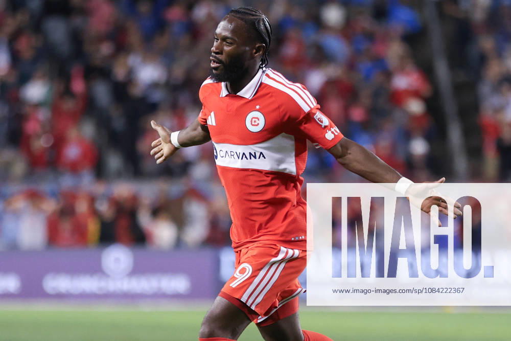 Jonathan Bamba (19 Chicago Fire FC) celebrates scoring the first goal during the Major League Soccer game between Chicago Fire FC and Vancouver Whitecaps FC at Soldier Field on Tuesday October 6 in Chicago, USA
