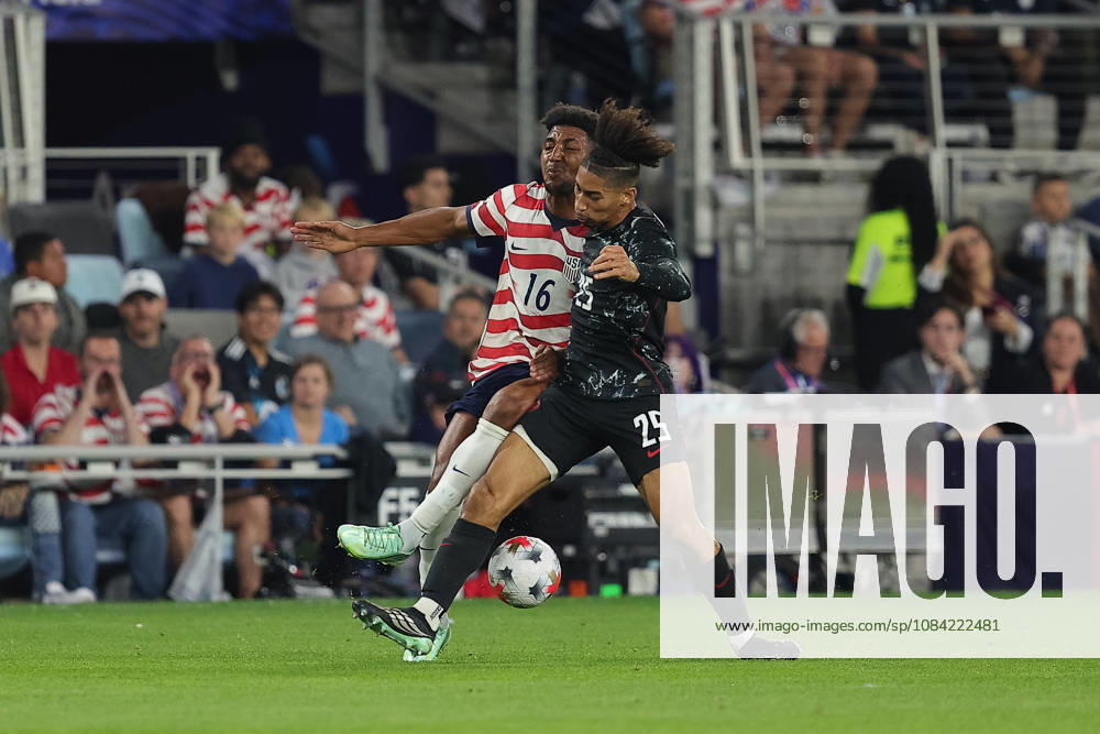 SAINT PAUL, MN - OCTOBER 06: Canadas Nathan Saliba (25) defends United States Alex Freeman (16) during the first half of the mens friendly match between the U.S. national team, Nationalteam and Canadas national team on October 6th, 2026, at Allianz Field in Saint Paul, MN. (Photo by Bailey Hillesheim Icon Sportswire) SOCCER: OCT 06 USA vs Canada Icon20261006004