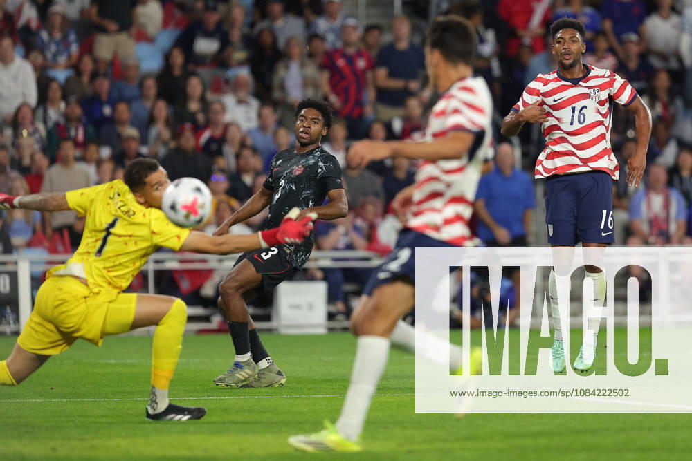 SAINT PAUL, MN - OCTOBER 06: United States Alex Freeman (16) passes the ball to Justin Ellis (22) for a goal during the first half of the mens friendly match between the U.S. national team, Nationalteam and Canadas national team on October 6th, 2026, at Allianz Field in Saint Paul, MN. (Photo by Bailey Hillesheim Icon Sportswire) SOCCER: OCT 06 USA vs Canada Icon20261006007