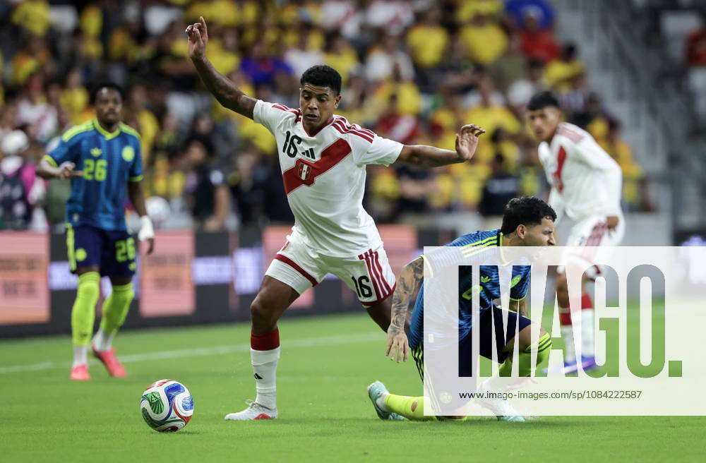 International soccer friendly - Colombia vs. Peru Peru midfielder Wilder Cartagena (L) in action against Colombia midfielder Gustavo Puerta (R) during the international soccer friendly between Colombia and Peru at Nu Stadium in Miami, Florida, USA, 06 October 2026. MIAMI FLORIDA United States