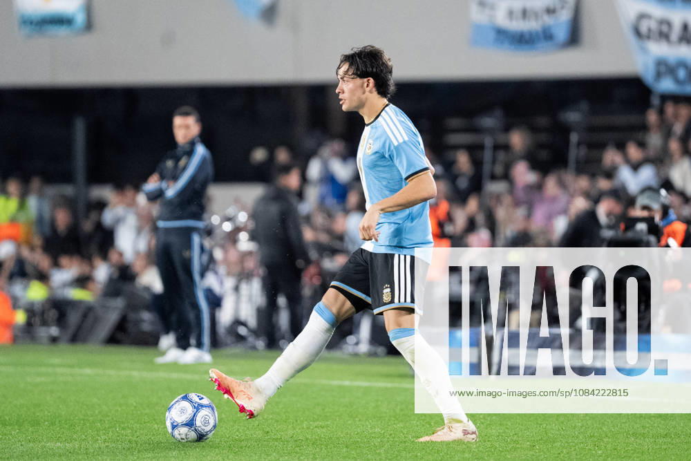 Agustin Giay of Argentina passes the ball during the International Friendly, Länderspiel, Nationalmannschaft football match between Argentina and Benin at Estadio Monumental Antonio V. Liberti on October 06, 2026 in Buenos Aires, Argentina. (Photo by Richard Callis Sports Press Photo)