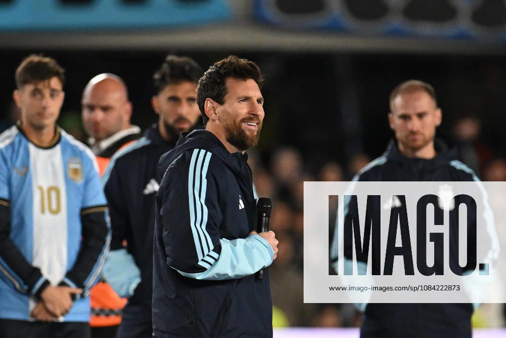 Lionel Messi farewell match BUENOS AIRES, ARGENTINA - OCTOBER 6: Lionel Messi of Argentina talk at fans during his farewell match with the national team, Nationalteam at the International Friendly, Länderspiel, Nationalmannschaft match between Argentina Vs Benin at Monumental Stadium on October 6, 2026 in Buenos Aires, Argentina. Buenos Aires Estadio Monumental Antonio Liberti Buenos Aires Argentina