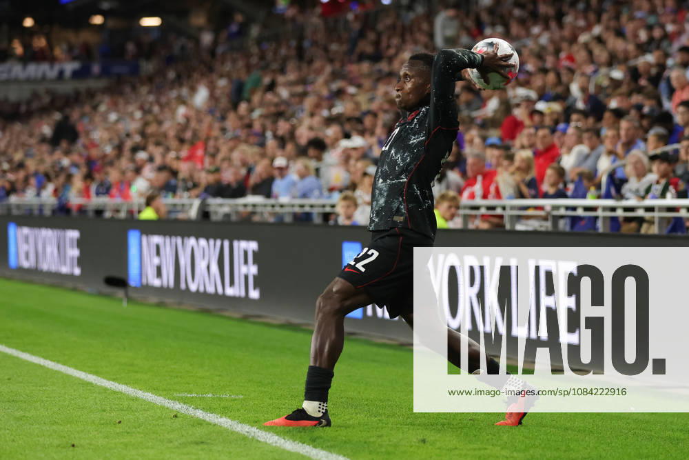 SAINT PAUL, MN - OCTOBER 06: Canadas Richie Laryea (22) throws in the ball during the second half of the mens friendly match between the U.S. national team, Nationalteam and Canadas national team on October 6th, 2026, at Allianz Field in Saint Paul, MN. (Photo by Bailey Hillesheim Icon Sportswire) SOCCER: OCT 06 USA vs Canada Icon20261006028