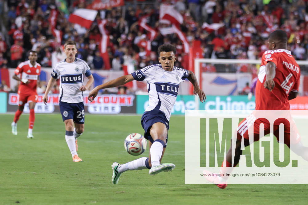 Rui Modesto (70 Vancouver Whitecaps FC) passes the ball during the Major League Soccer game between Chicago Fire FC and Vancouver Whitecaps FC at Soldier Field on Tuesday October 6 in Chicago, USA