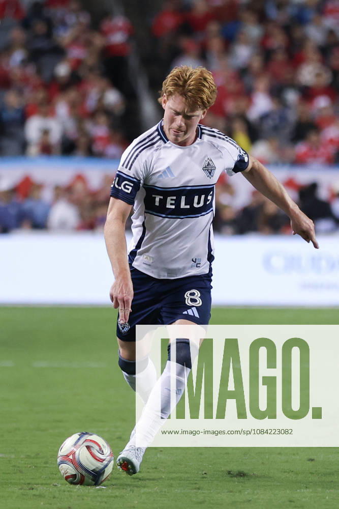 Oliver Larraz (8 Vancouver Whitecaps FC) shoots a free kick during the Major League Soccer game between Chicago Fire FC and Vancouver Whitecaps FC at Soldier Field on Tuesday October 6 in Chicago, USA