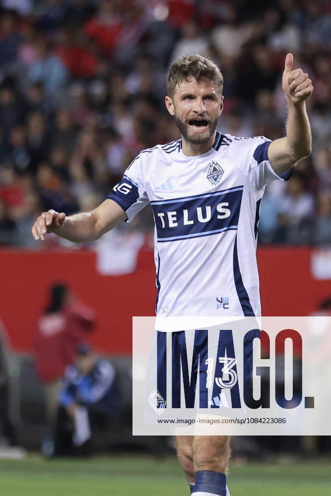 Thomas Müller (13 Vancouver Whitecaps FC) gestures a thumbs up during the Major League Soccer game between Chicago Fire FC and Vancouver Whitecaps FC at Soldier Field on Tuesday October 6 in Chicago, USA