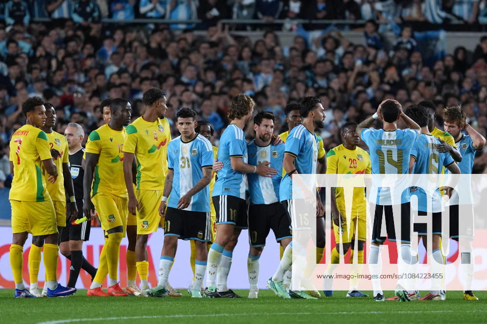 Messi bade farewell to Argentina in the friendly match against Benin BUENOS AIRES, ARGENTINA - OCTOBER 6: Argentine football legend and national team, Nationalteam captain Lionel Messi (10) celebrates with teammates at the end of the his farewell match in front of over 80,000 spectators at the Monumental Stadium, in Buenos Aires, Argentina on October 6, 2026. Argentine football star Lionel Messi played his final international match, Länderspiel, Nationalmannschaft in the friendly game between Argentina and Benin. The 39-year-old walk onto the stadium pitch for the final time in the sky-blue and white jersey, entering his farewell as Argentina s record appearance-maker and leading scorer with 207 caps and 125 goals. Luciano Gonzalez Anadolu Buenos Aires Argentina. Editorial use only. Please get in touch for any other usage.
