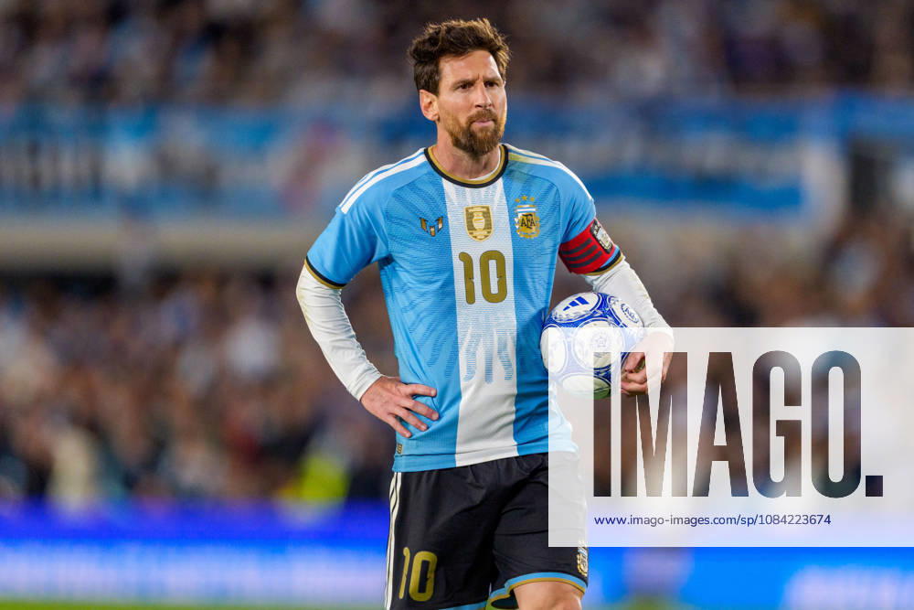 Benin v Argentina BUENOS AIRES, ARGENTINA - OCTOBER 6: Lionel Messi 10 of Argentina stands with the ball before a penalty kick during a game between Benin and Argentina at Estadio Monumental on October 6, 2026 in Buenos Aires, Argentina Buenos Aires Estadio Monumental Argentina