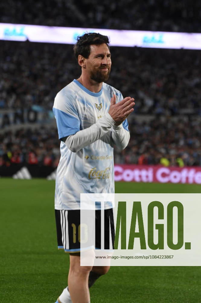 Messi Plays His Final Match with the Argentine National Team in Buenos Aires Soccer player Lionel Messi during warm-ups before the match between the national teams of Argentina and Benin on October 6, 2026, in Buenos Aires, Argentina. The match will be the last time Leo Messi wears the Albiceleste jersey after announcing his retirement from international soccer. OCTOBER 6, 2026 MESSI LAST MATCH ARGENTINA RETIREMENT ARGENTINE SOCCER STAR SOCCERBEST PLAYER Sebastián Buenos Aires, Argentina Buenos Aires, Argentina Spain